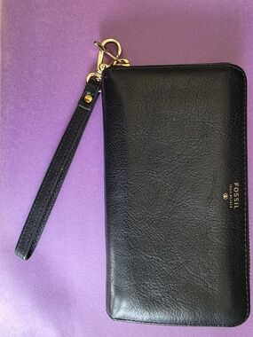 Fossil Black Leather Wristlet Wallet